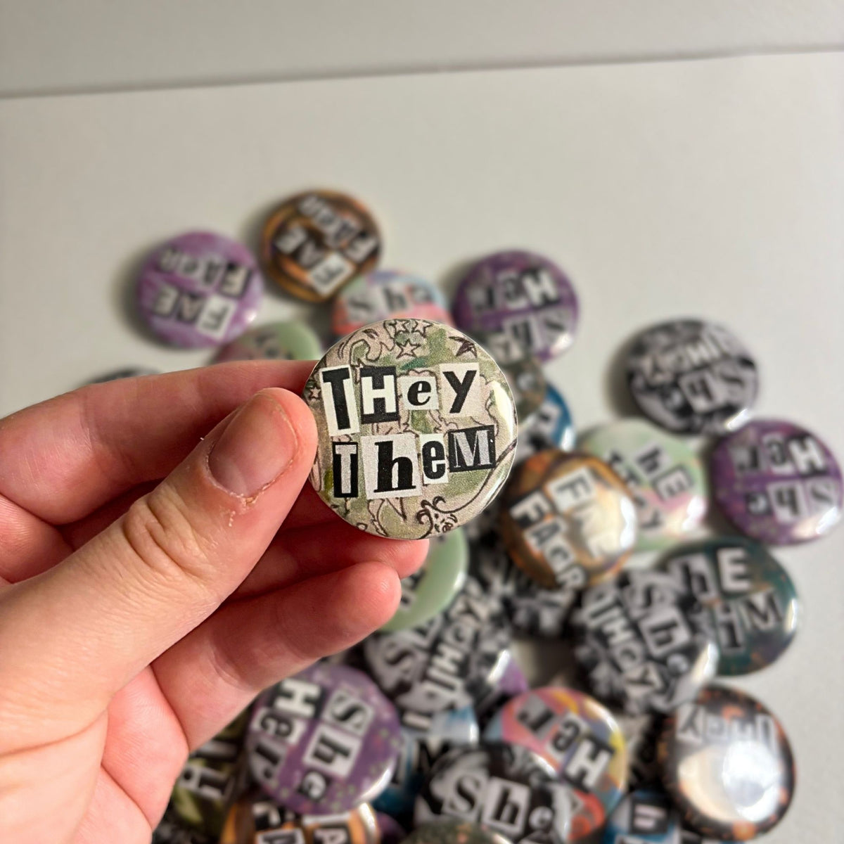 ransom letter pronoun pins